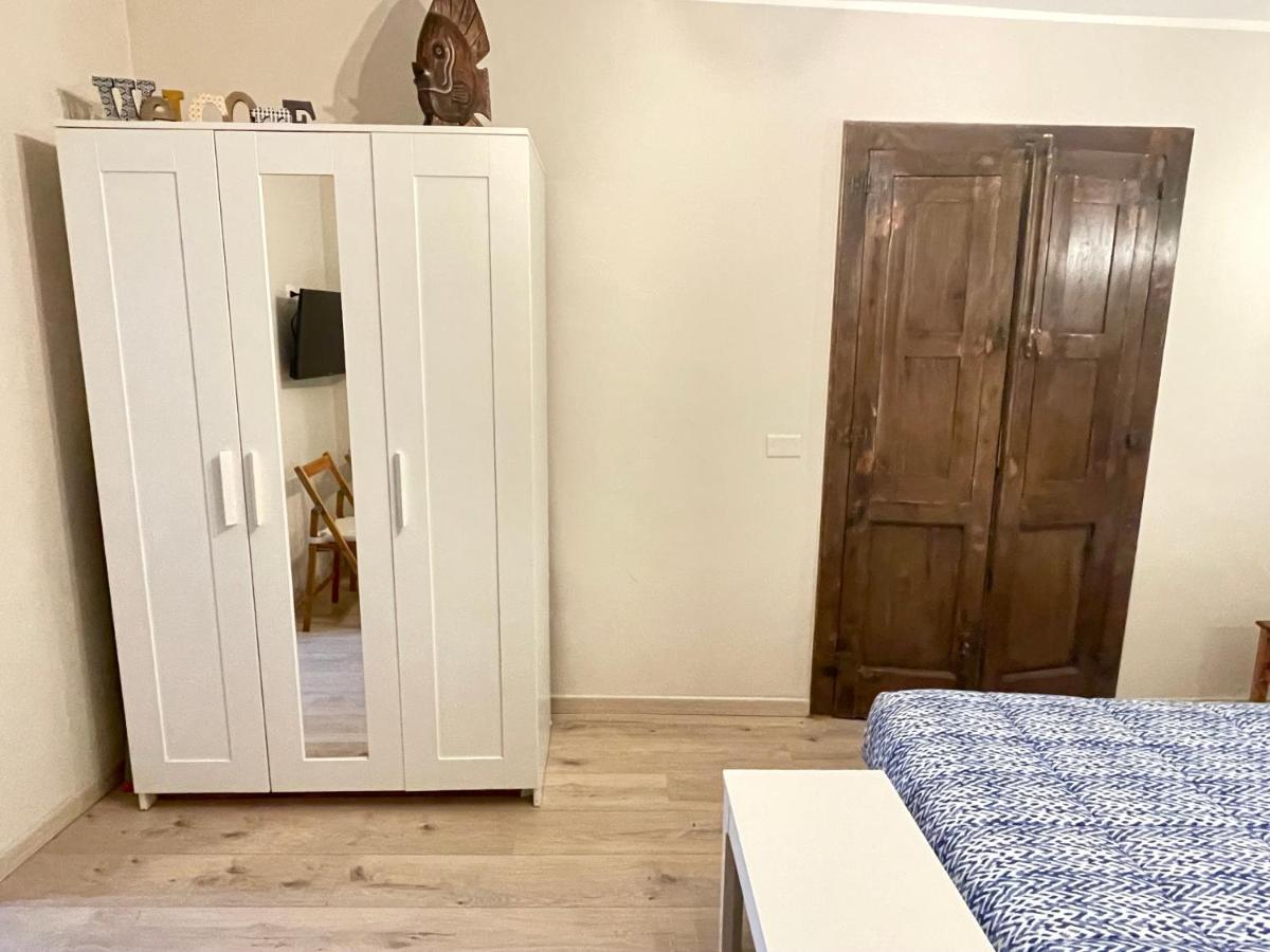 Trevisani Central Station Apartment バーリ エクステリア 写真