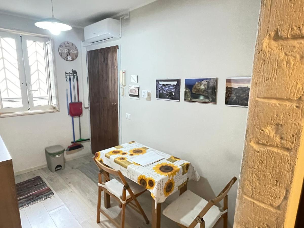 Trevisani Central Station Apartment バーリ エクステリア 写真
