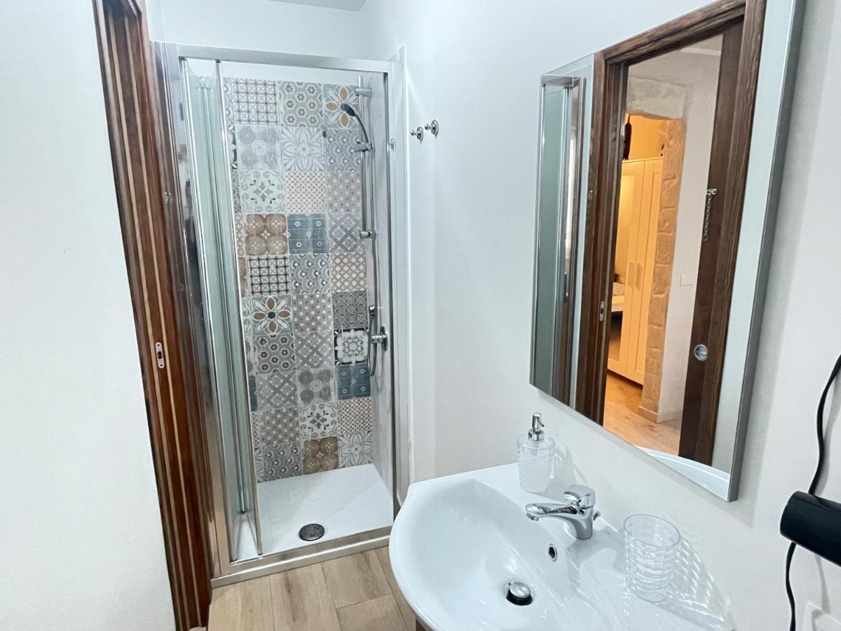 Trevisani Central Station Apartment バーリ エクステリア 写真